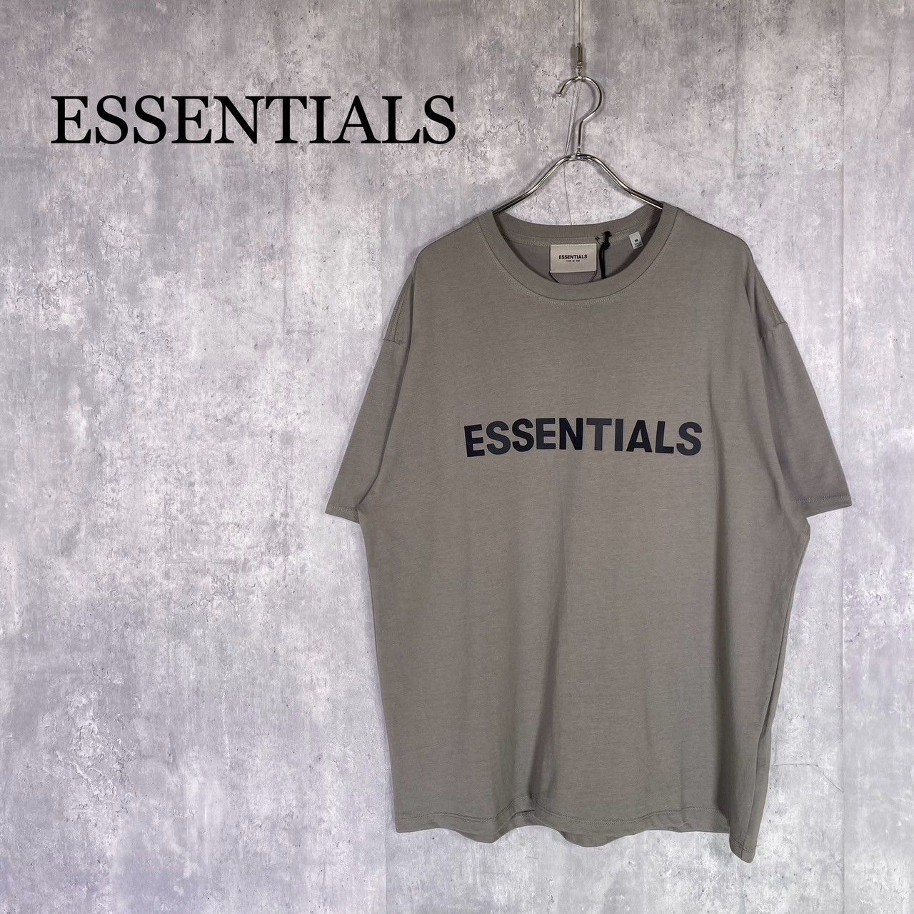 ESSENTIALS』エッセンシャルズ (M) フロントロゴ 半袖Tシャツ - メルカリ