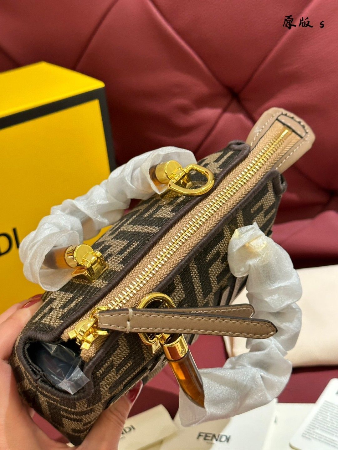 関送込◆FENDI トップハンドルバッグ 117367_d9.jpg