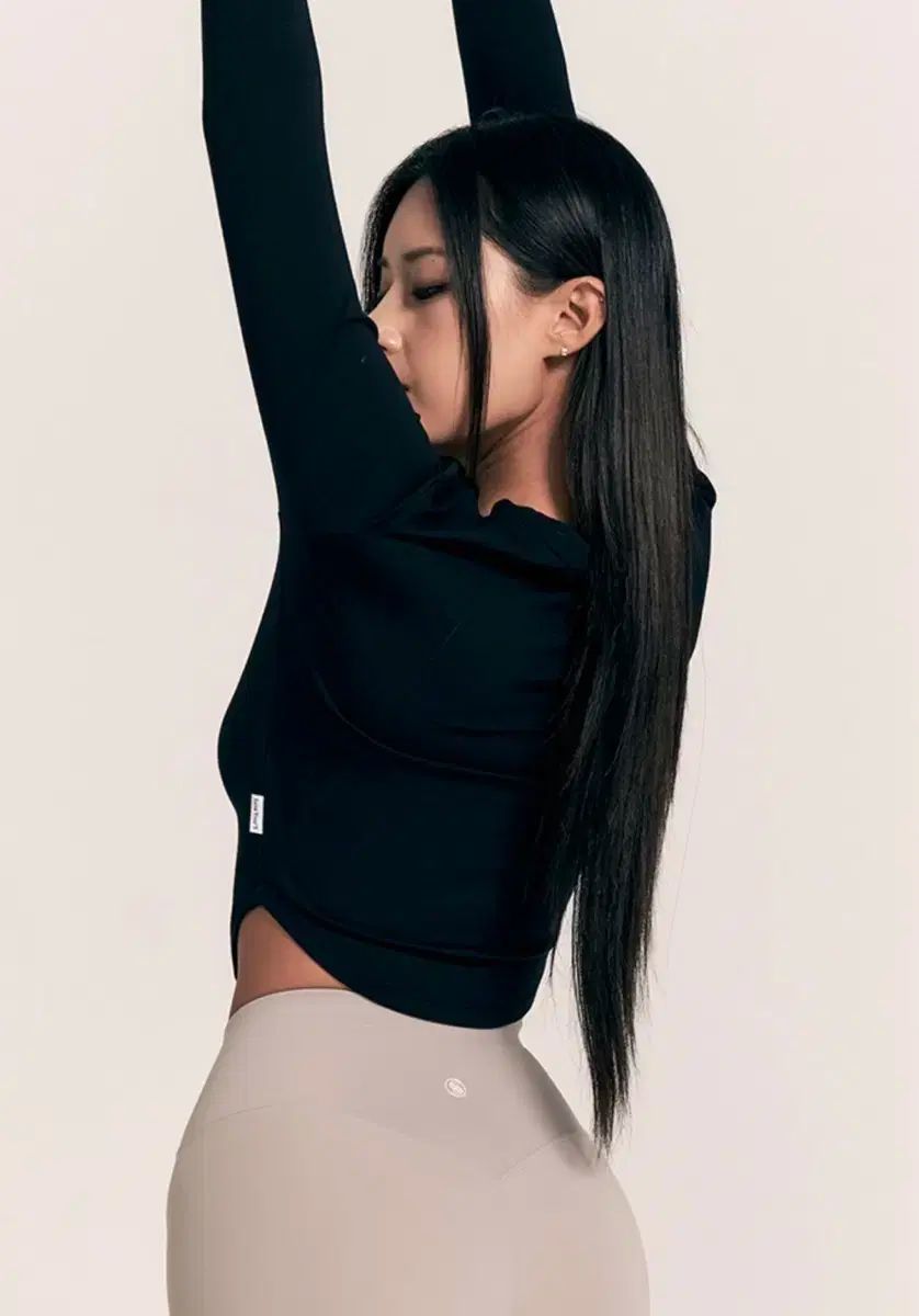 極美 エミヨガ ヨガウェアセット 若草色と黄色の中間位のカラー M 2025