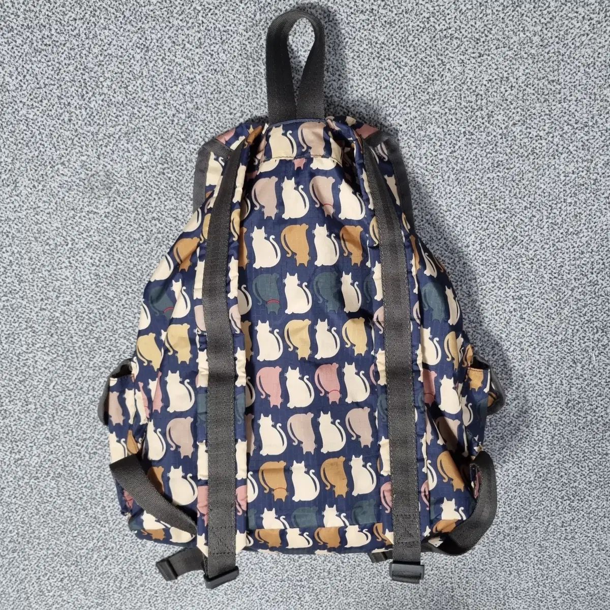 LeSportsac レスポートサック ニャー リュック リュックサック DECORATOM_COM_BR