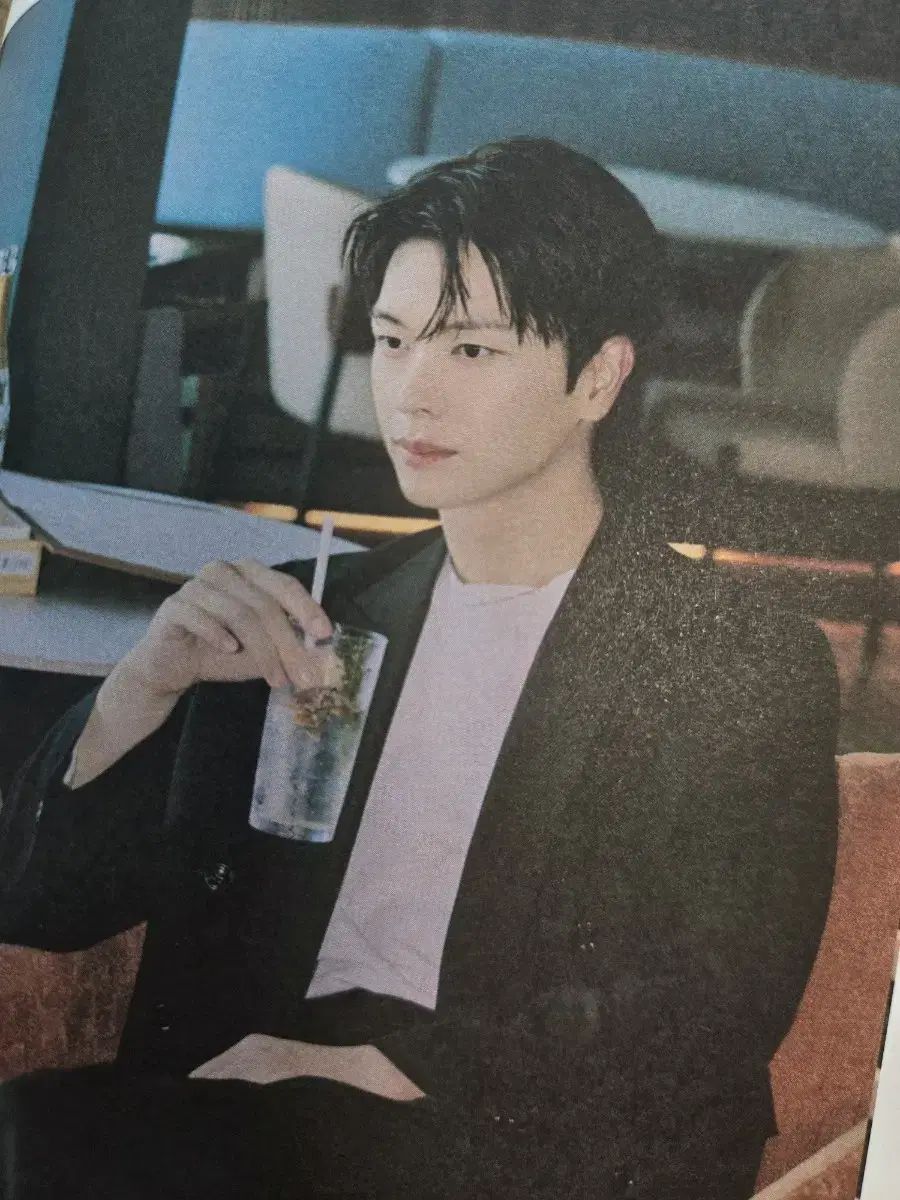 ユクソンジェ BTOB 2025 シーズングリーティング Blue Hour ユクソンジェ BTOB 2025 シーズングリーティング Blue Hour