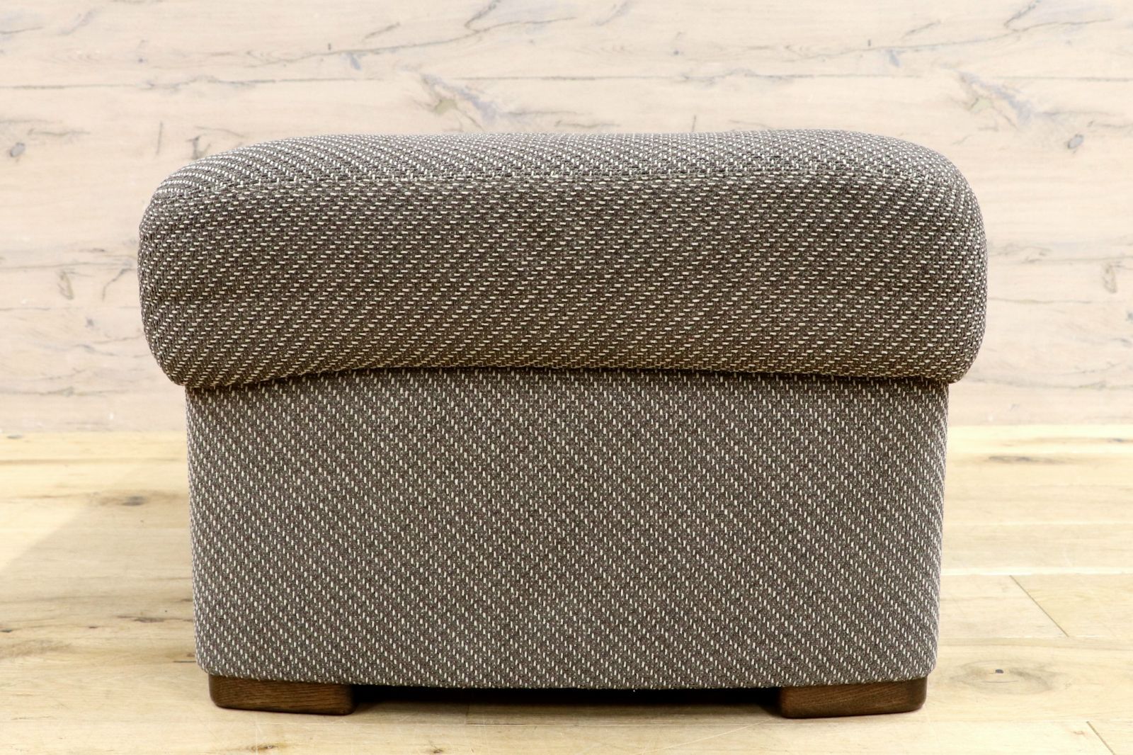 オットマン スツール