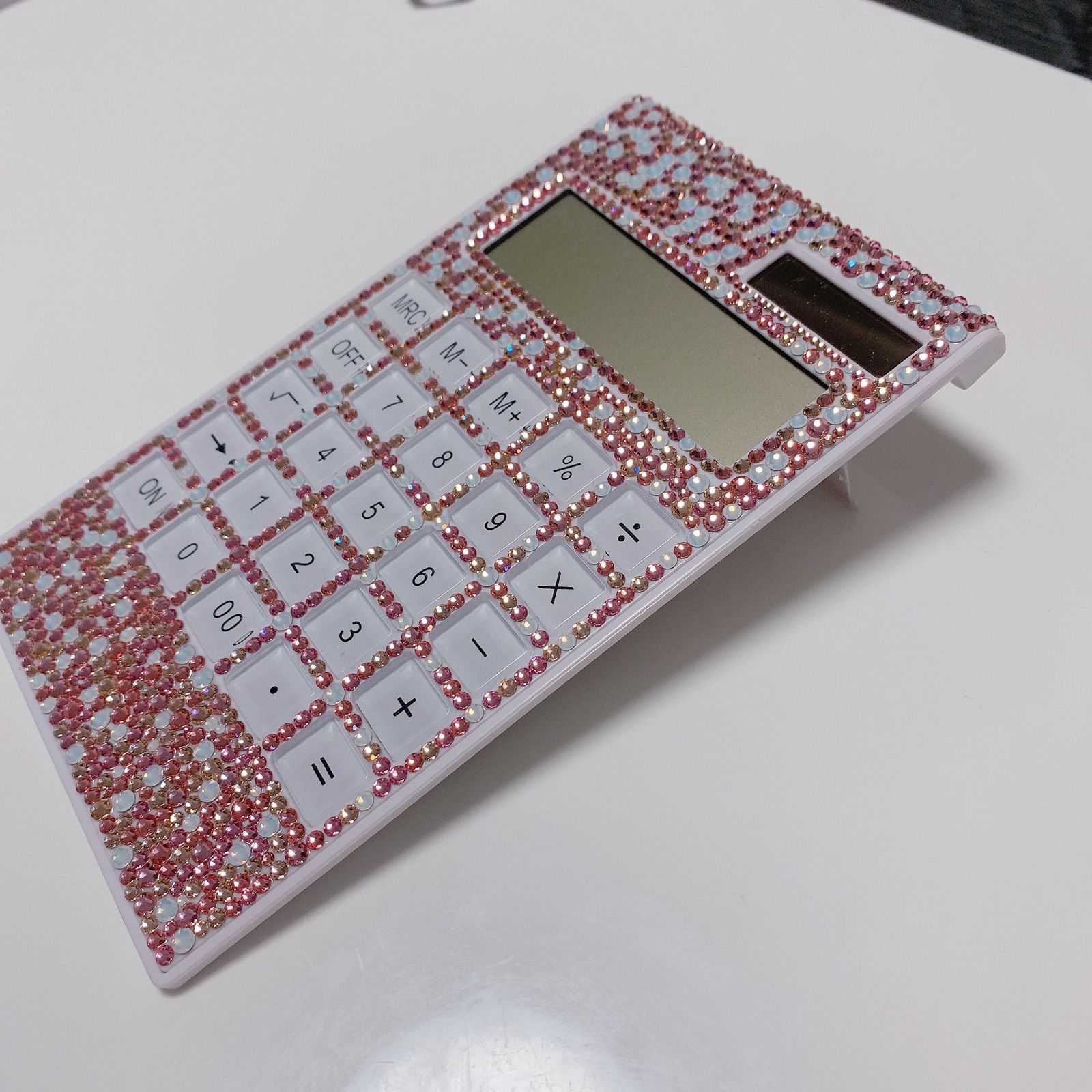 ミックスピンクのキラキラ電卓☆メルカリshops限定お値下げ☆ - メルカリ