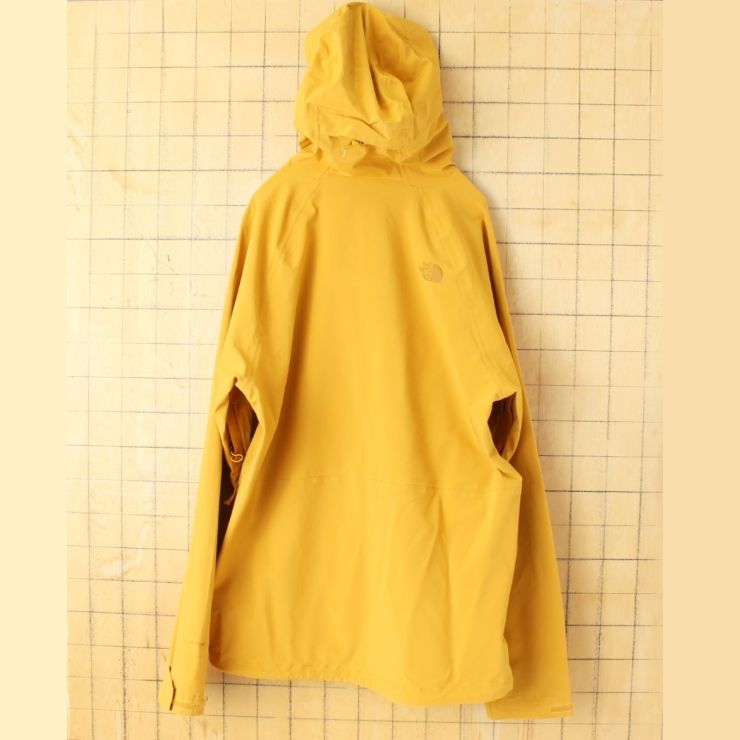 ナイロンジャケット