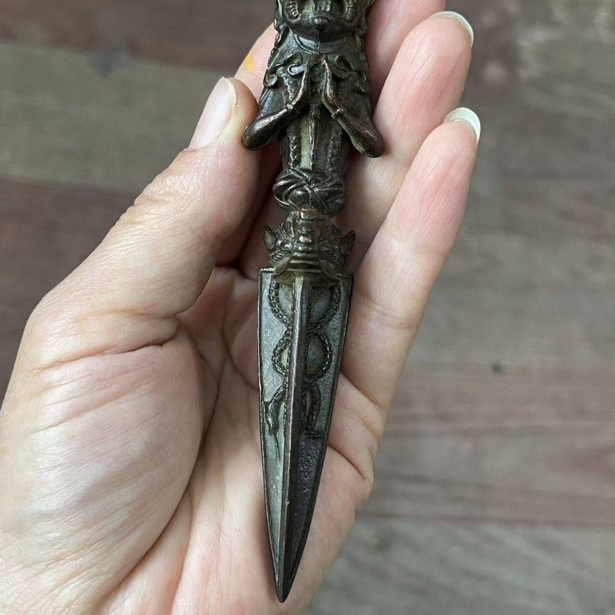 新品・未使用】旧家収蔵 中国古玩 降魔杵 置物 - メルカリ