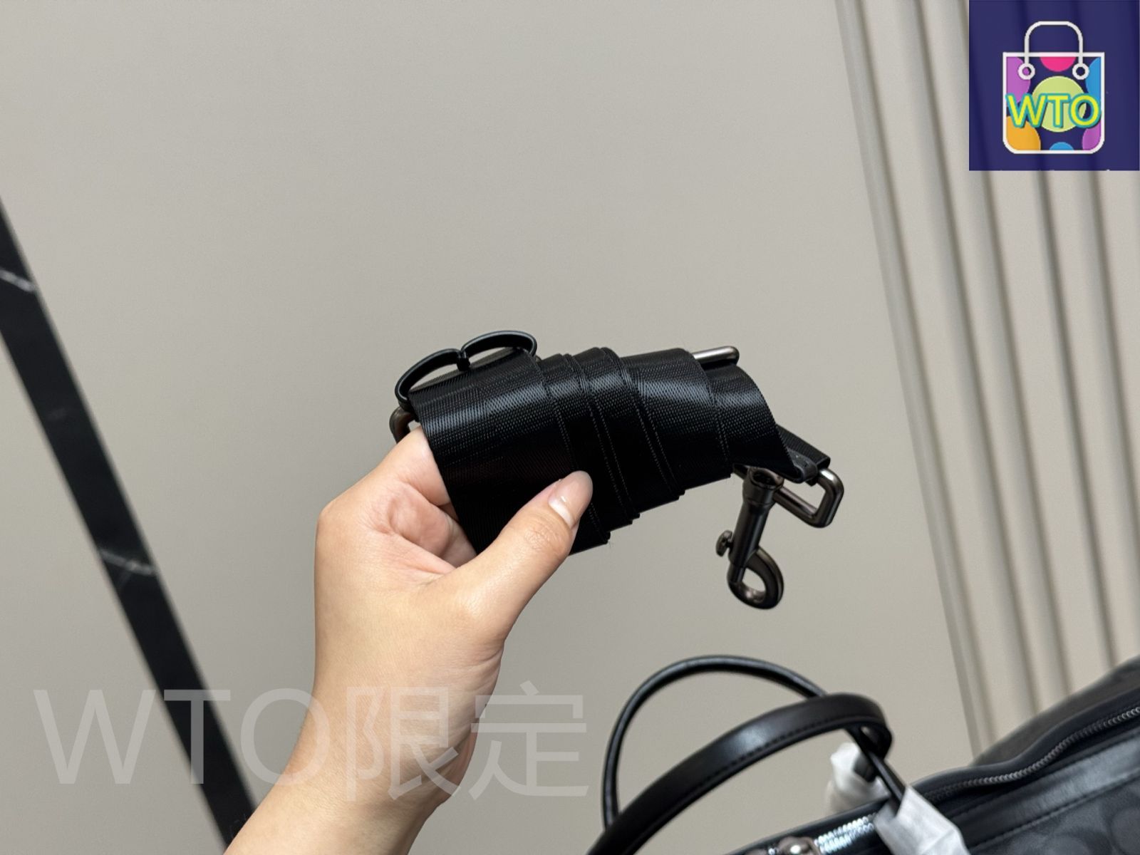 今日特価】Coach コーチ トラベルバッグ ユニセックスデザイン