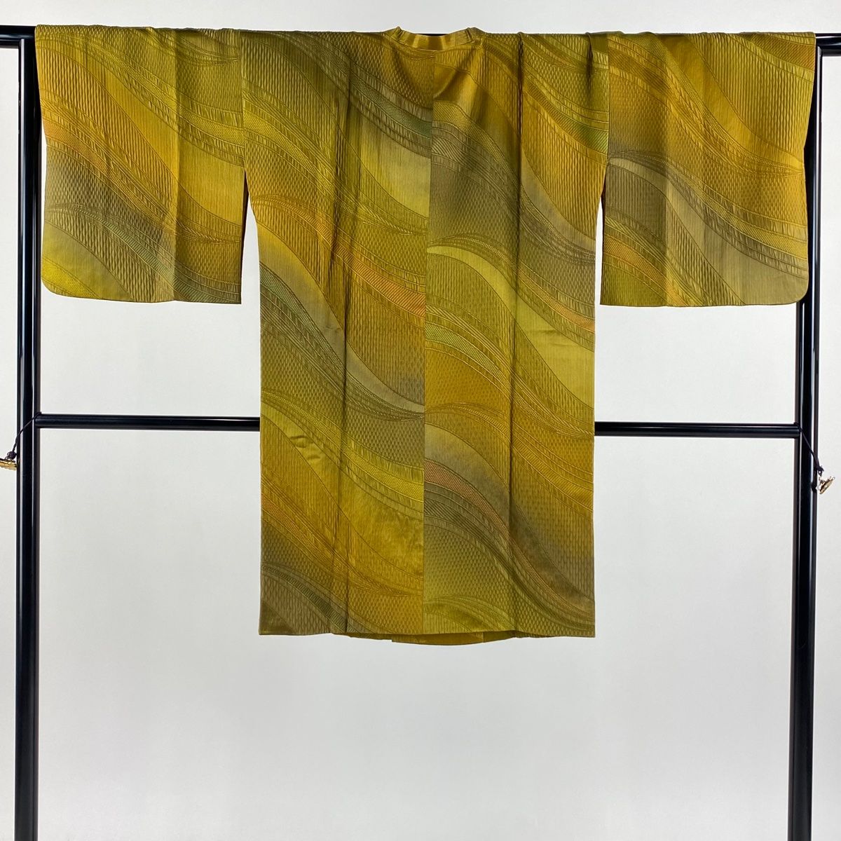 道行 身丈99cm 裄丈69cm L 斉藤三才 和装コート 角衿 落款 地紋 幾何学 ぼかし 黄土色 正絹 名品