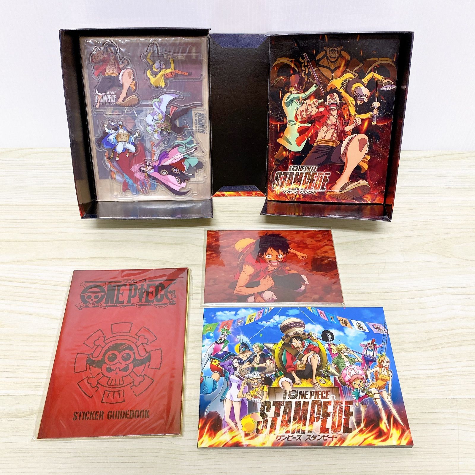 □初回生産限定 劇場版『 ONE PIECE STAMPEDE 』スペシャル