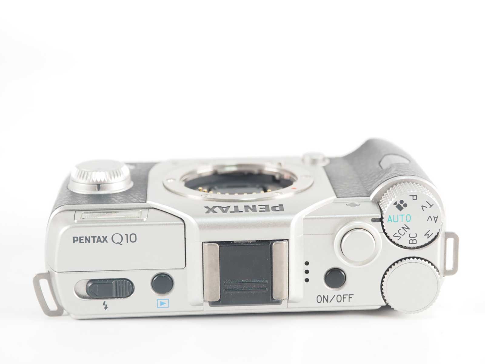 ペンタックス Pentax Q10 Silver 12.4MP Digital Camera 02