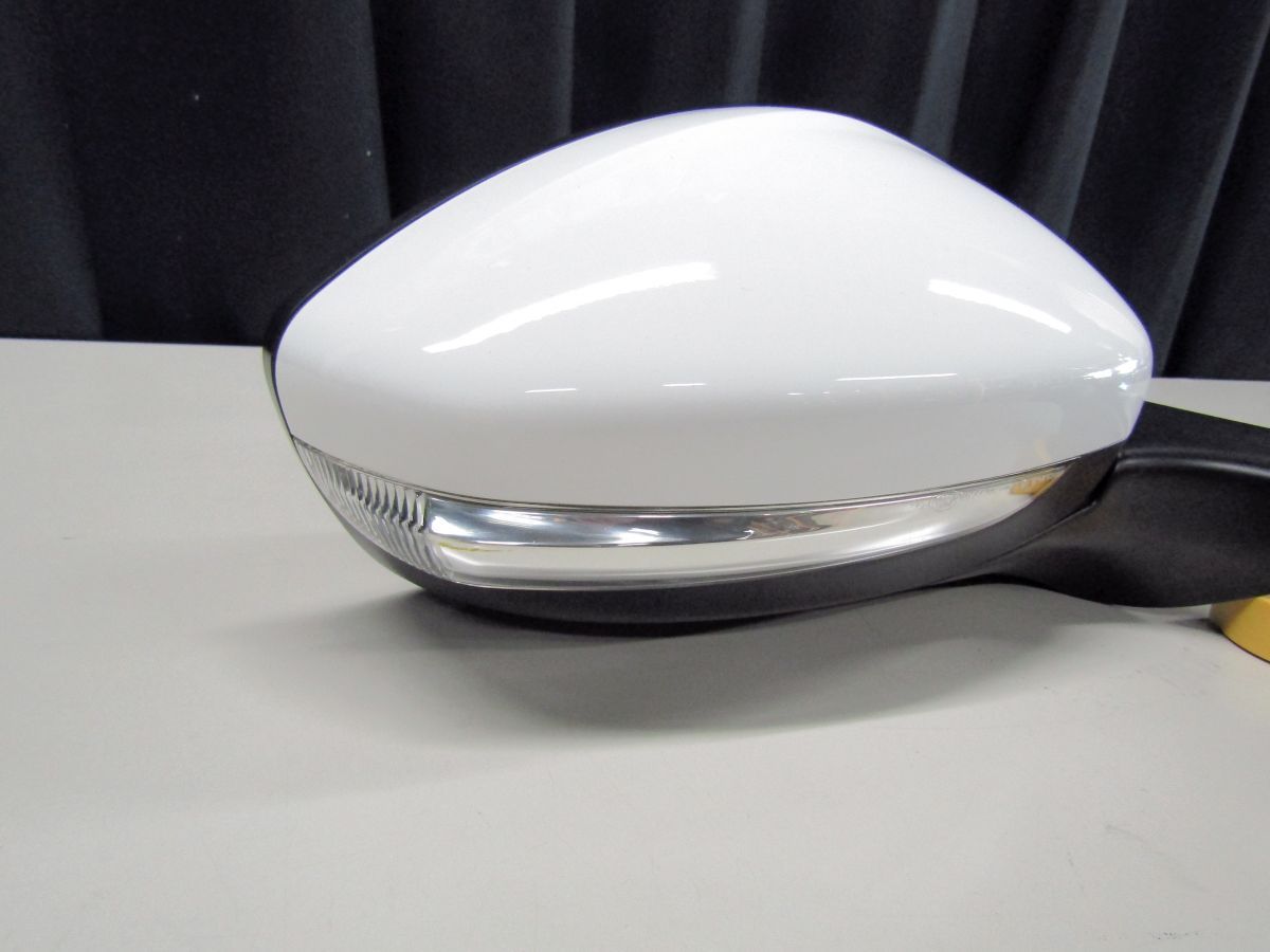 プジョー A9HN01 208 純正 右 ドアミラー 6P 5P 右ハンドル車 白 EWP 232673078