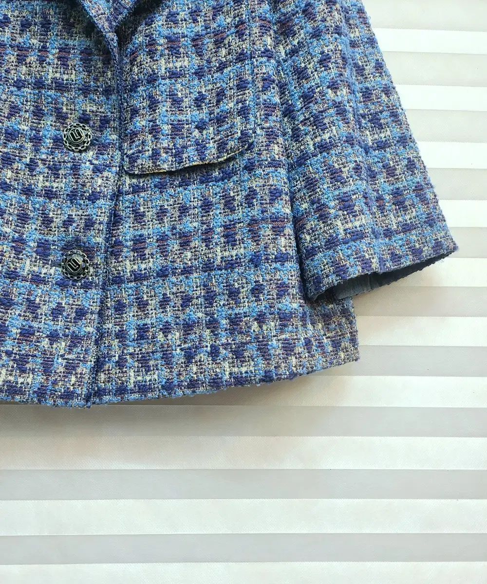 ジャケット 745千円