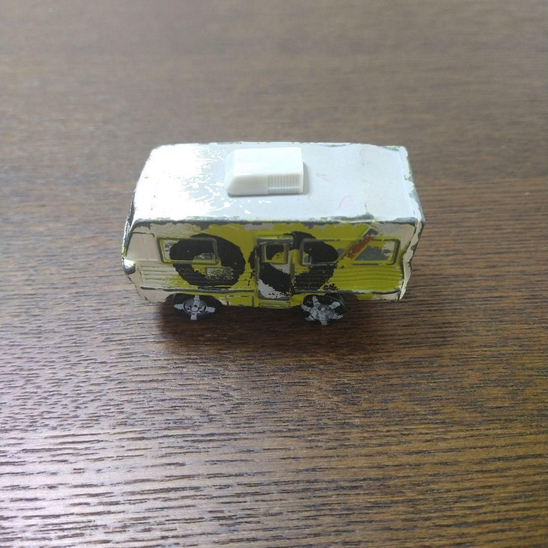 キャンピングカーがモデル ディズニー カーズ トミカ C-31
