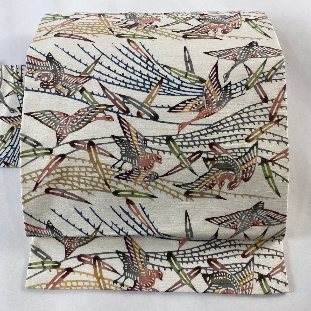 名古屋帯 秀品 紬地 鳥 葉 クリーム 正絹