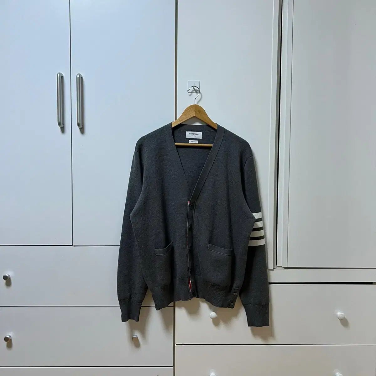 { 4 } Thom Browne(トム・ブラウン) ミラノステッチ 四本サイドライン カーディガン