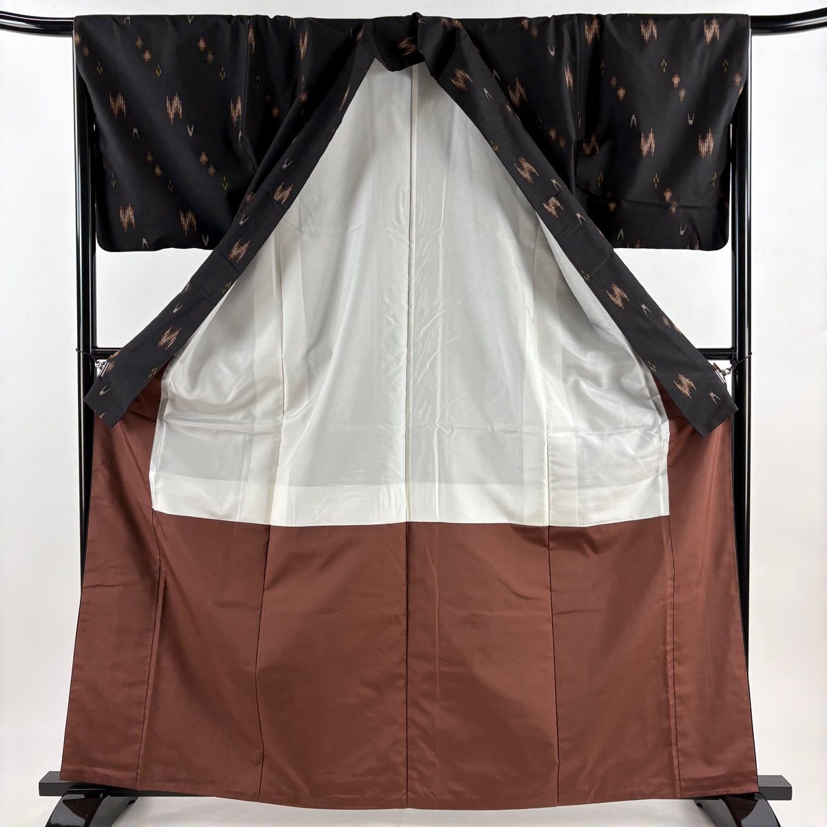 紬 身丈163.5cm 裄丈67cm M 袷 幾何学 焦茶色 正絹 秀品 【中古】 紬