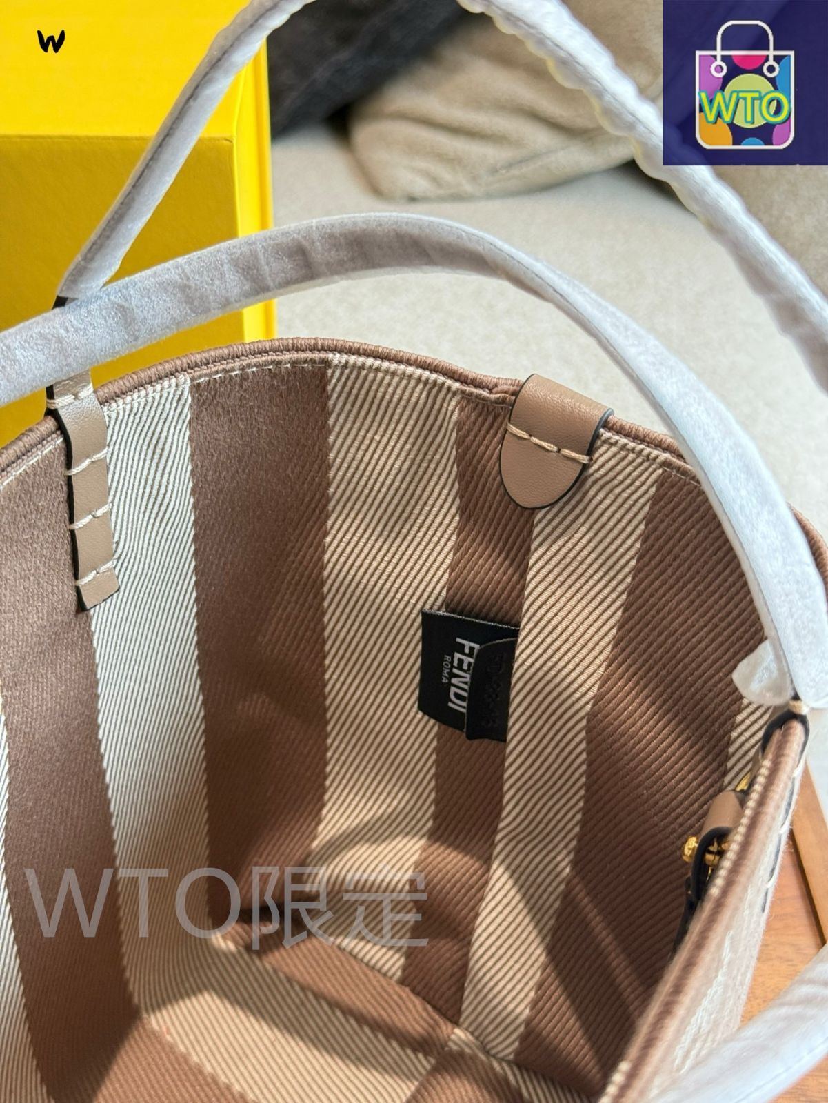 新着 関税送料込み FENDI フェンディ リバーシブル トートバッグ 今日特価】Fendi フェンディ リバーシブル トートバッグ