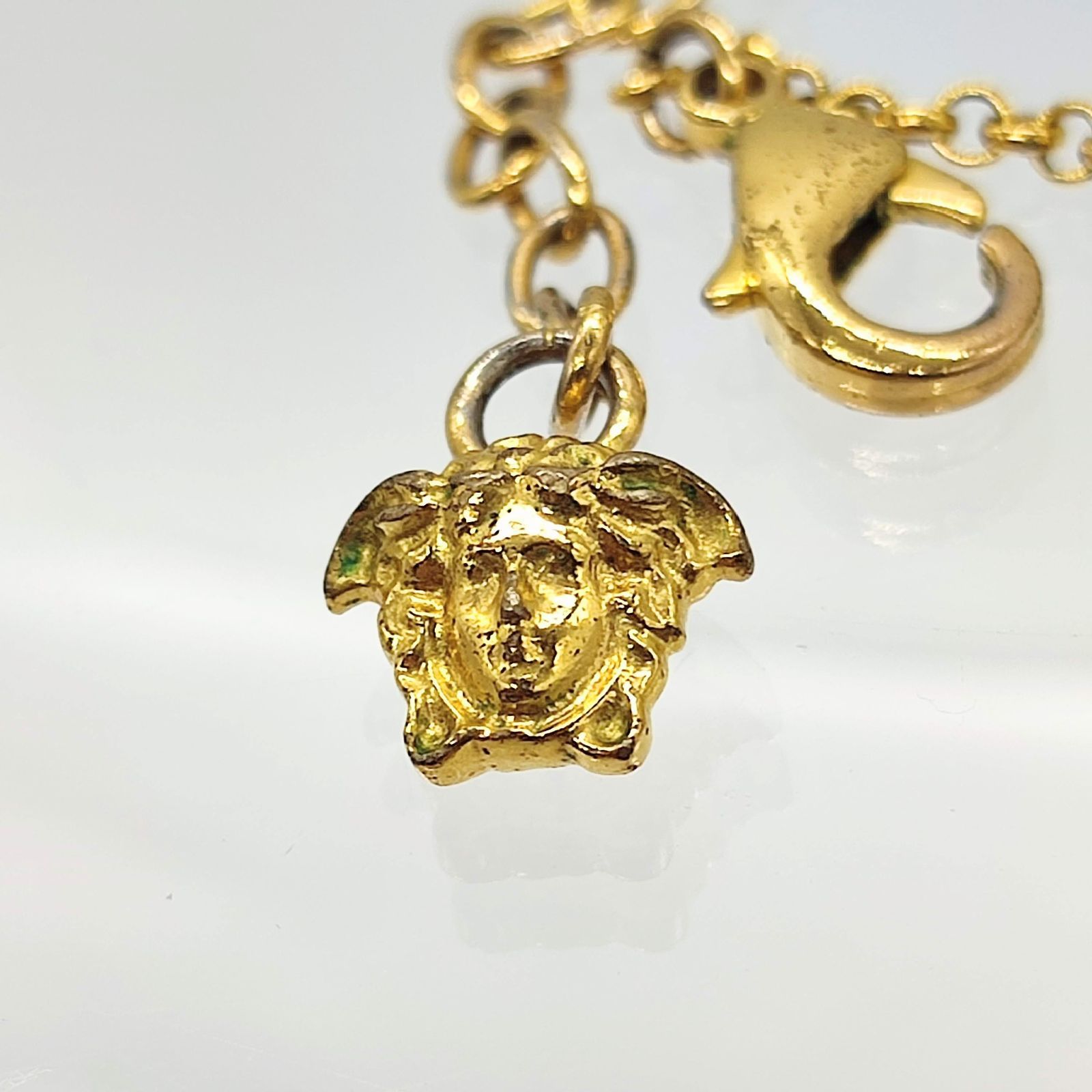 VERSACE ヴェルサーチ メデューサラウンドネックレス ゴールド - メルカリ