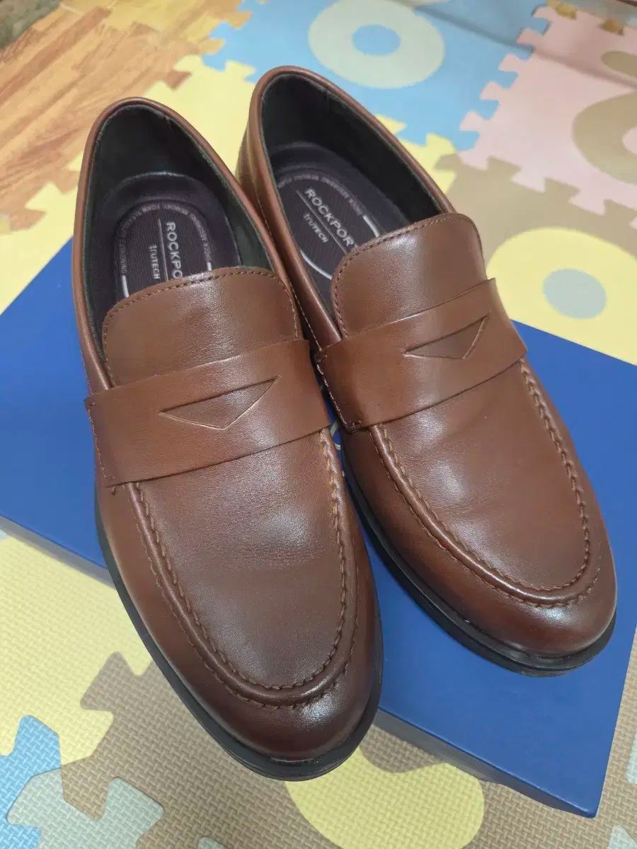 ROCKPORT ロックポート サットン ペニーローファー ブラウン 250 スレッド 255 260