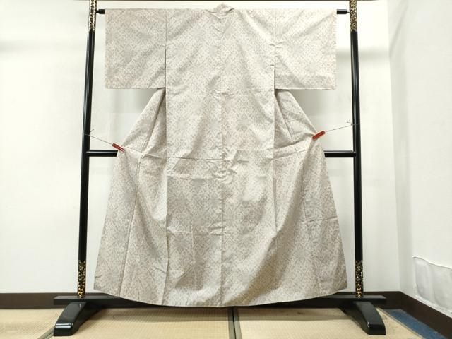 平和屋着物○本場大島紬 白大島 7マルキ 吉祥唐草文 やまと誂製 正絹