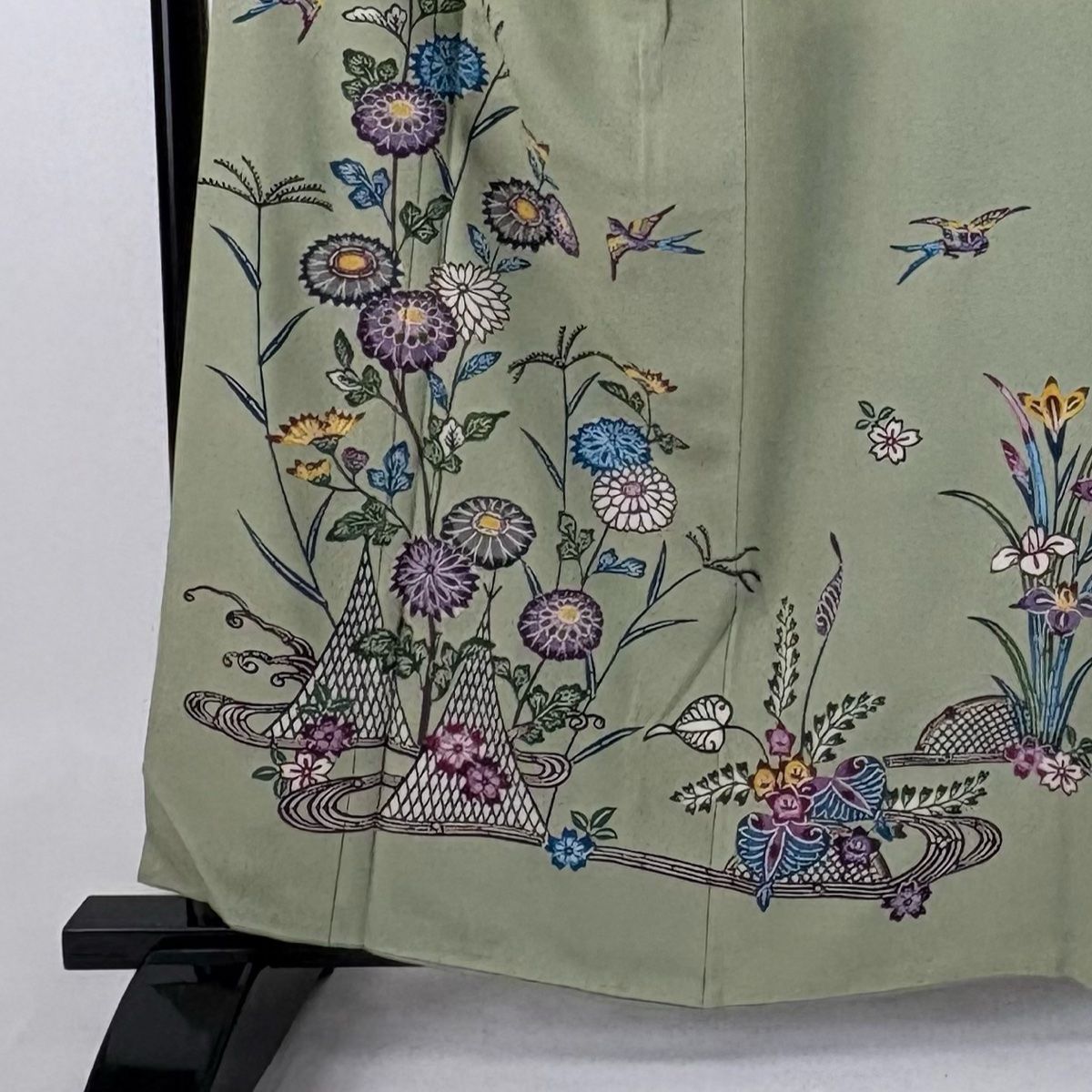 付下げ 身丈160cm 裄丈67cm M 袷 菊 燕 薄緑 正絹 名品 【】 【公式通販】