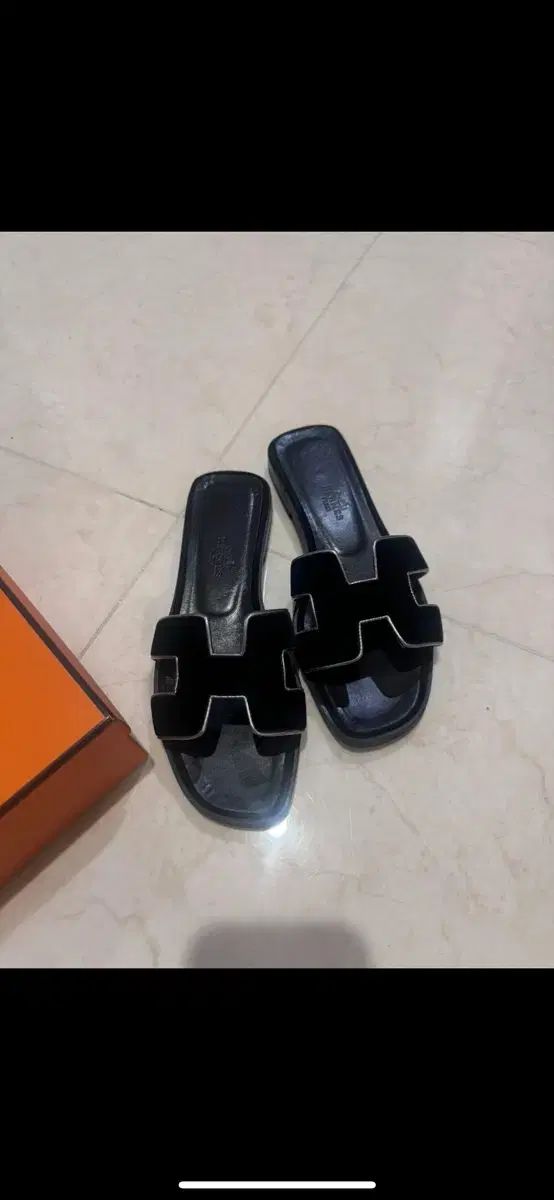 HERMES エルメス オラン ベロア スリッパ