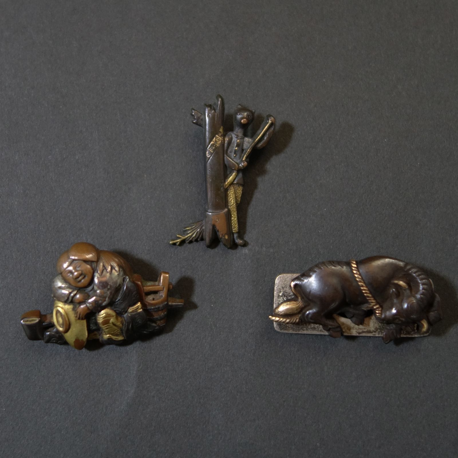 時代物　どうらん　前金具　目貫　煙管　かます　古銅制　金　銀　被せ細工 金工品 【 高肉彫 象嵌 鍍金 煙草入前金具 刀装具 ×7点 】 金属