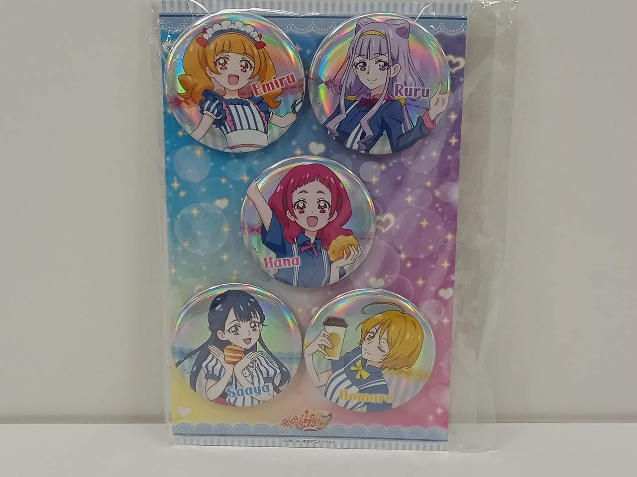 5 HUGっと!プリキュア ローソン オーロラ缶バッジセット アクリルスタンド 5 HUGっと!プリキュア ローソン オーロラ缶バッジセット
