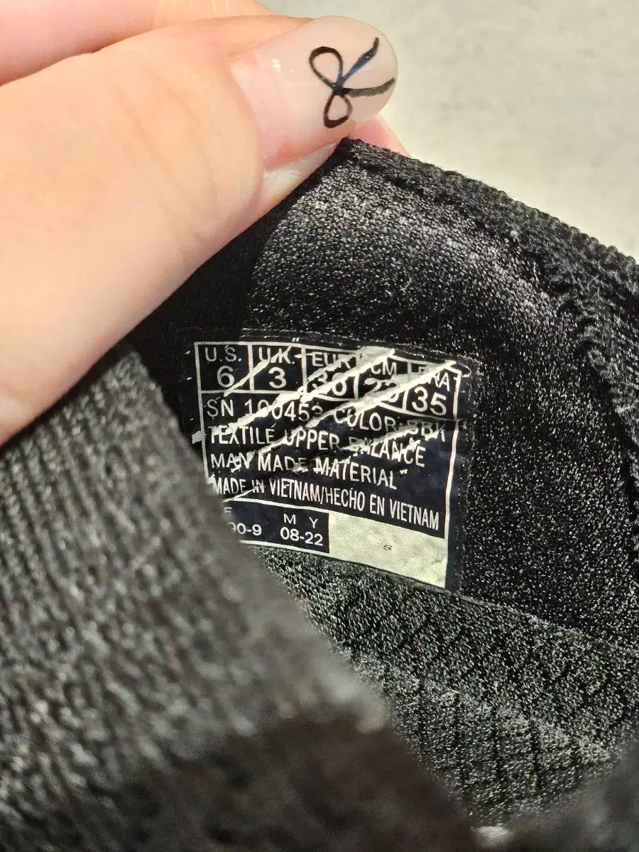 SKECHERS スケッチャーズ