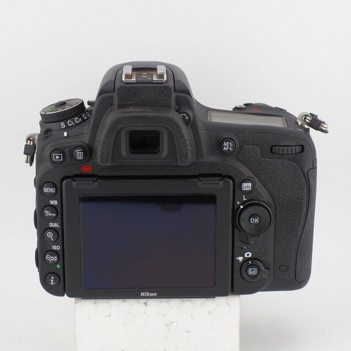 D750