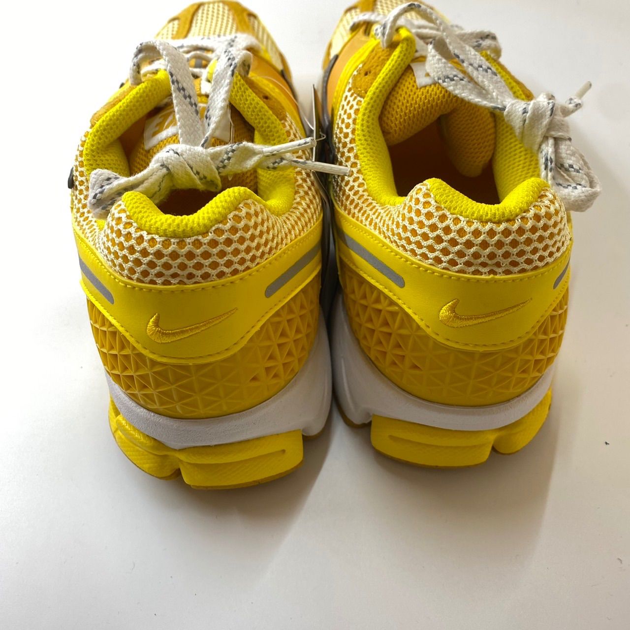 NIKE ZOOM VOMERO 5 PRM ナイキ ズームボメロ5 YELLOW STRIKE