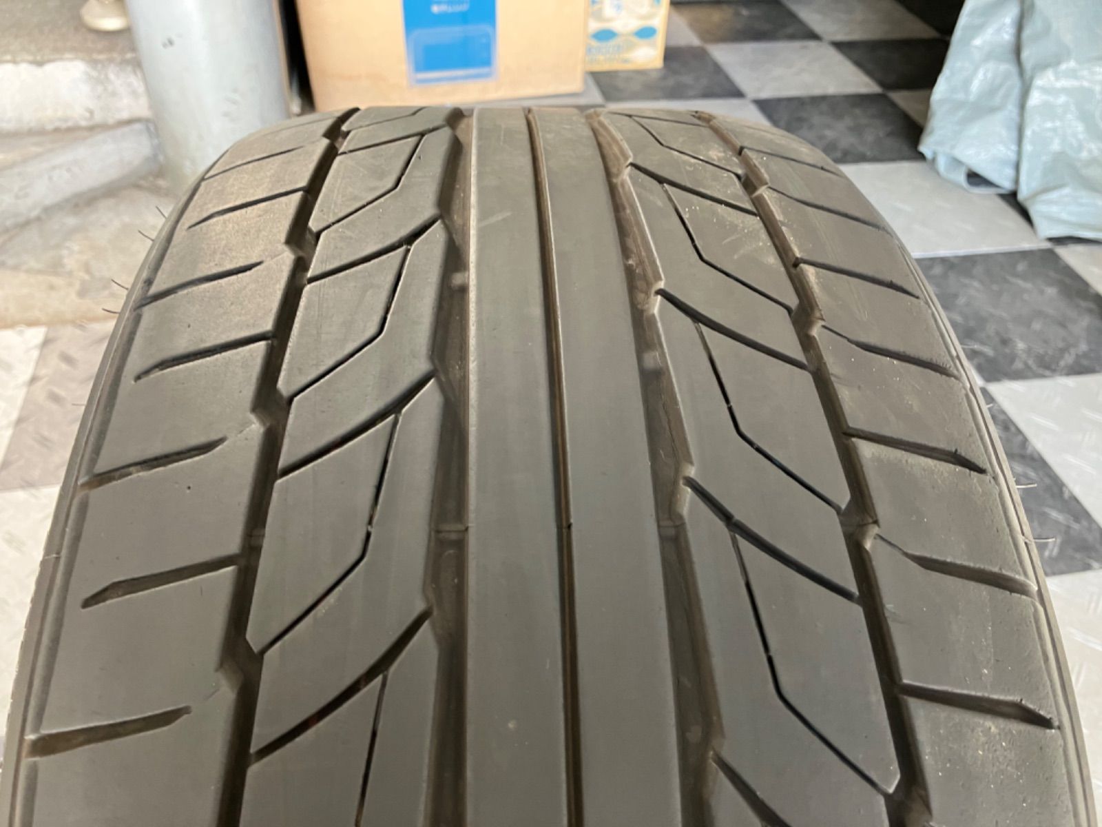 送料込み］NITTO NT555 G2 ニットー NT555 G2 245/35R19 93Y 中古