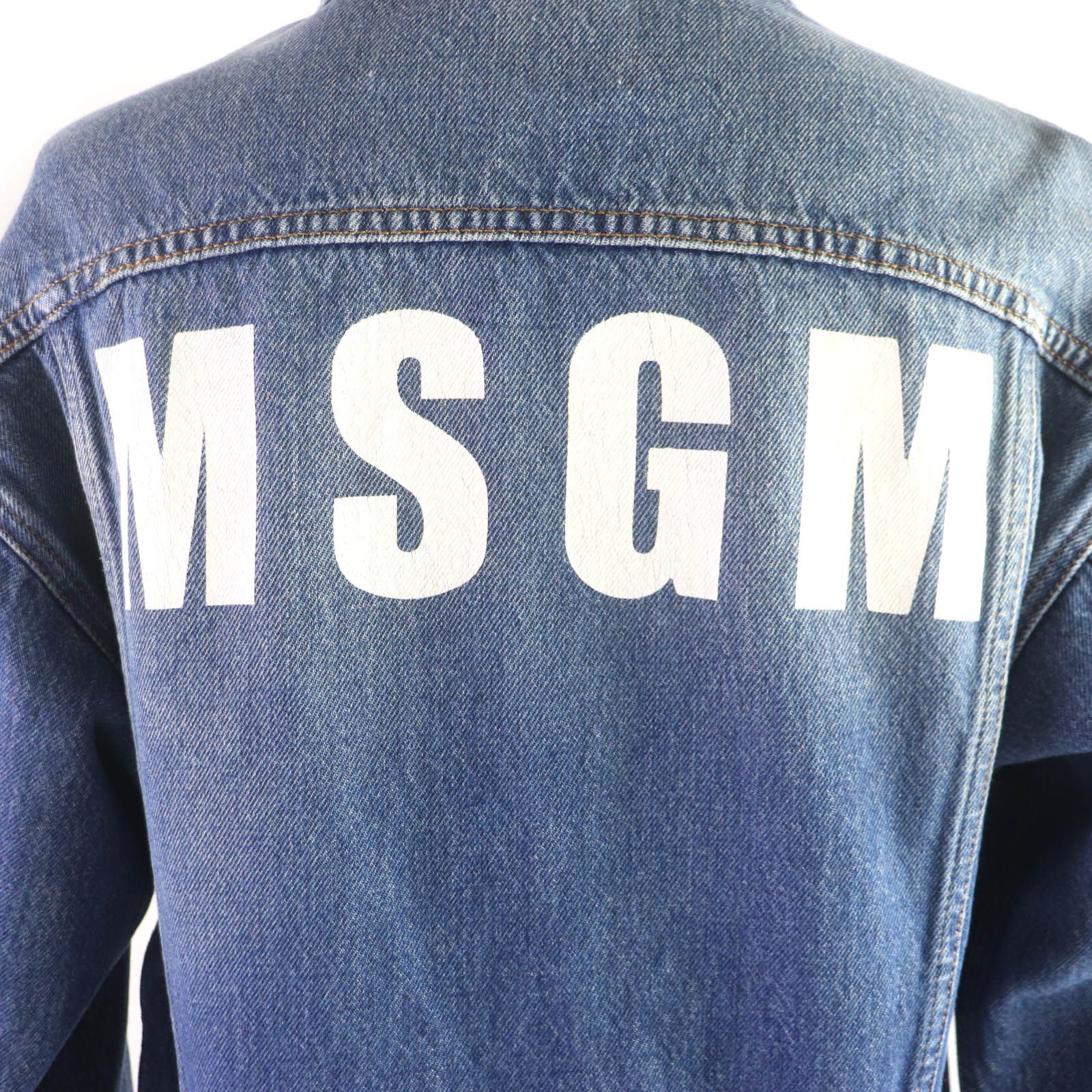 美品☆MSGM エムエスジーエム 2441MDH54L ロゴボタン付 バックロゴ G 