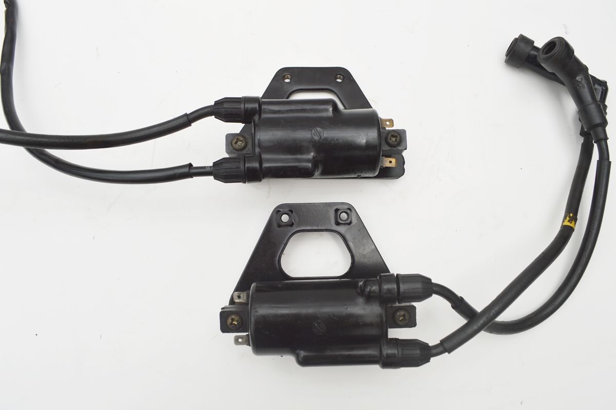 ZZR1100等　イグニッションコイル　中古　KP02 カワサキ ゼファー1100 イグニッションコイル KP02 純正 中古