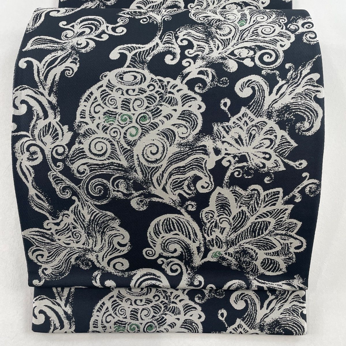 袋帯 名品 草花 黒灰 六通 正絹