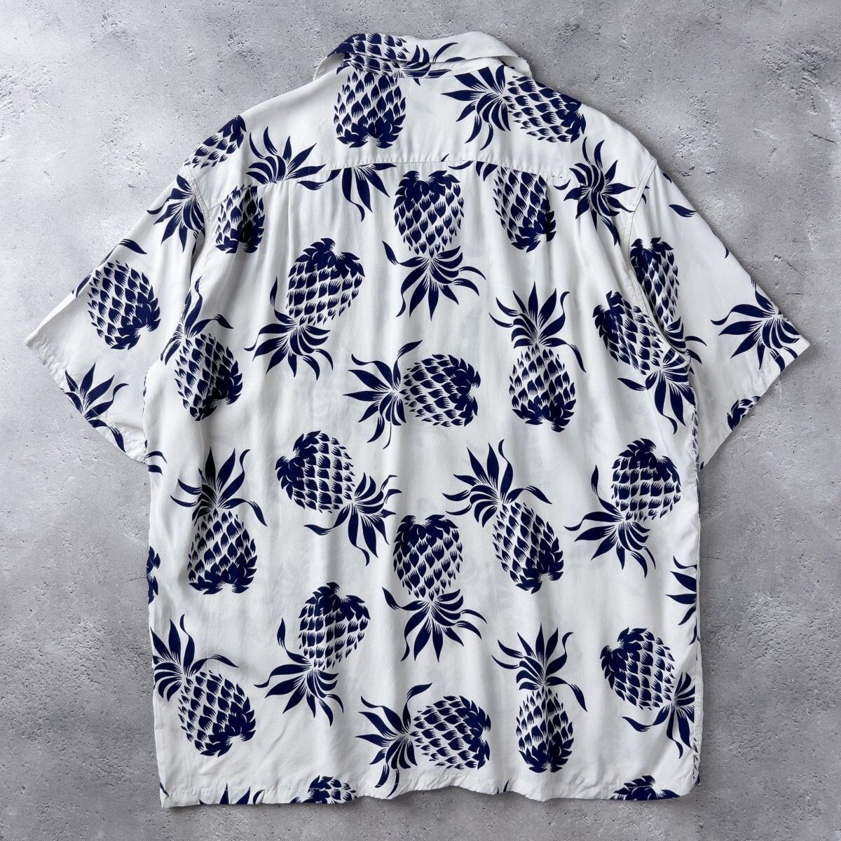 東洋エンタープライズ　 デュークカハナモク　パイナップル柄アロハシャツ 東洋エンタープライズ SUN SURF サンサーフ デューク