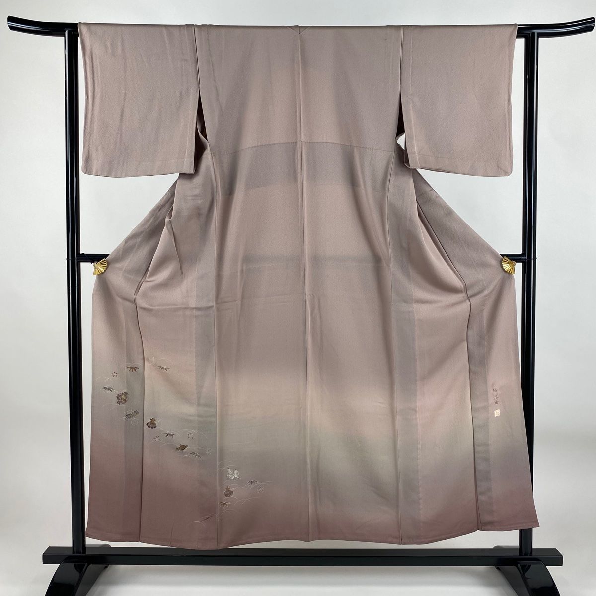 付下げ 身丈152cm 裄丈61cm S 単衣 落款 宝尽くし 松竹梅 ぼかし 薄小豆 正絹 秀品