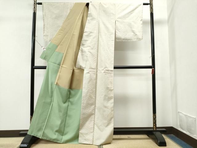 平和屋着物○本場大島紬 白大島 9マルキ 檜垣吉祥文 正絹 逸品