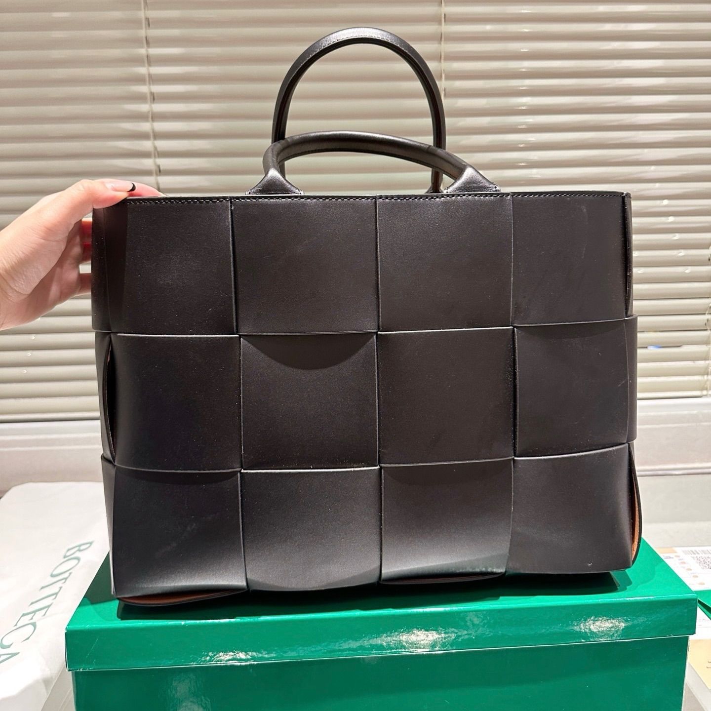 新品 未使用 BOTTEGA VENETA  ブラックトートバッグ