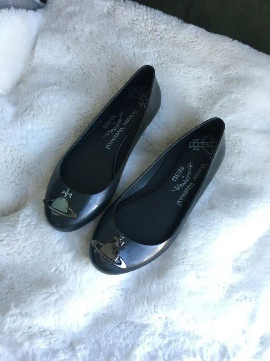 ヴィヴィアンウェストウッド Melissa ラバーシューズ 楽天市場】【Vivienne Westwood × melissa】ヴィヴィアン