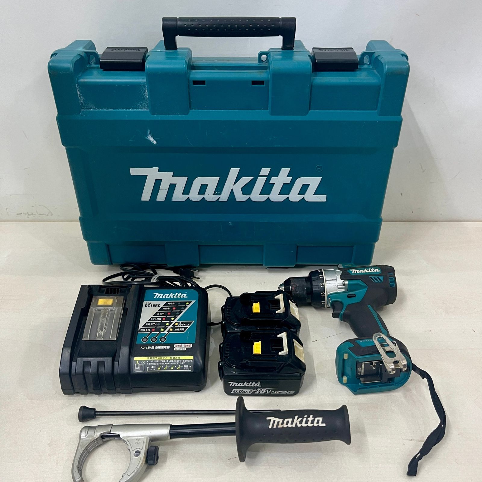 makita 充電式震動ドライバドリル HP486DRGX 急速充電器・純正バッテリ BL1860B 2個セット マキタ ブルー 質屋・リサイクルマート宇部店