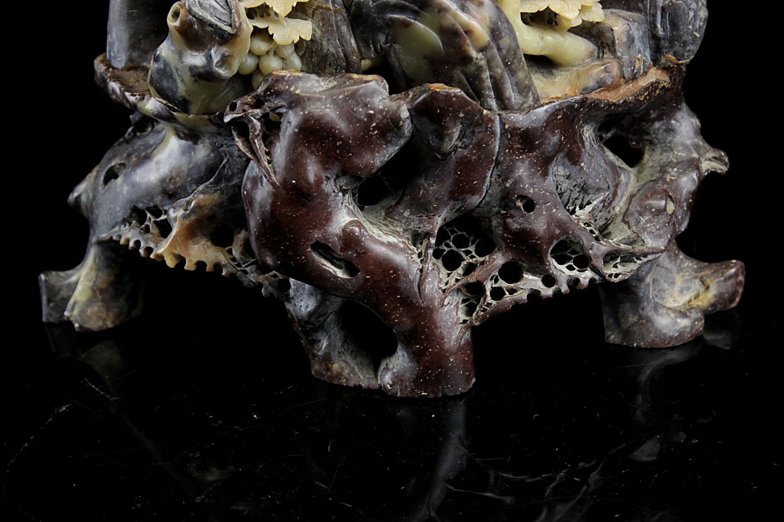 壽山石　置物　葡萄 中国古玩 玉製 葡萄彫刻置物 23cm 3170g 寿山石 唐物骨董 楾 F592.7