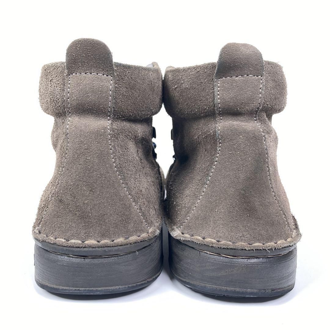 マウンテンブーツ