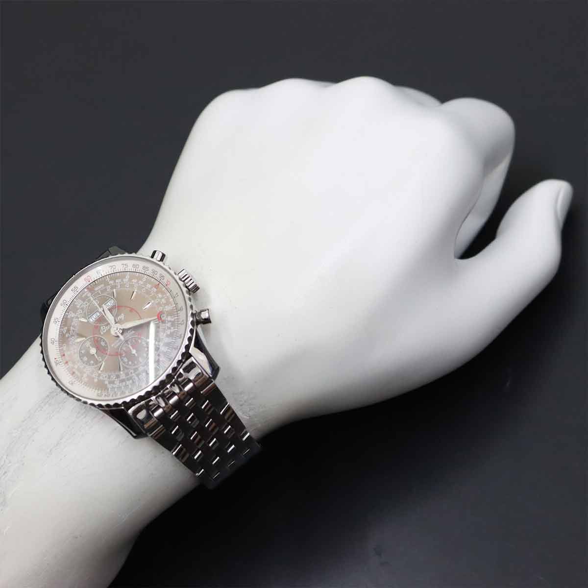 自動巻き Navitimer