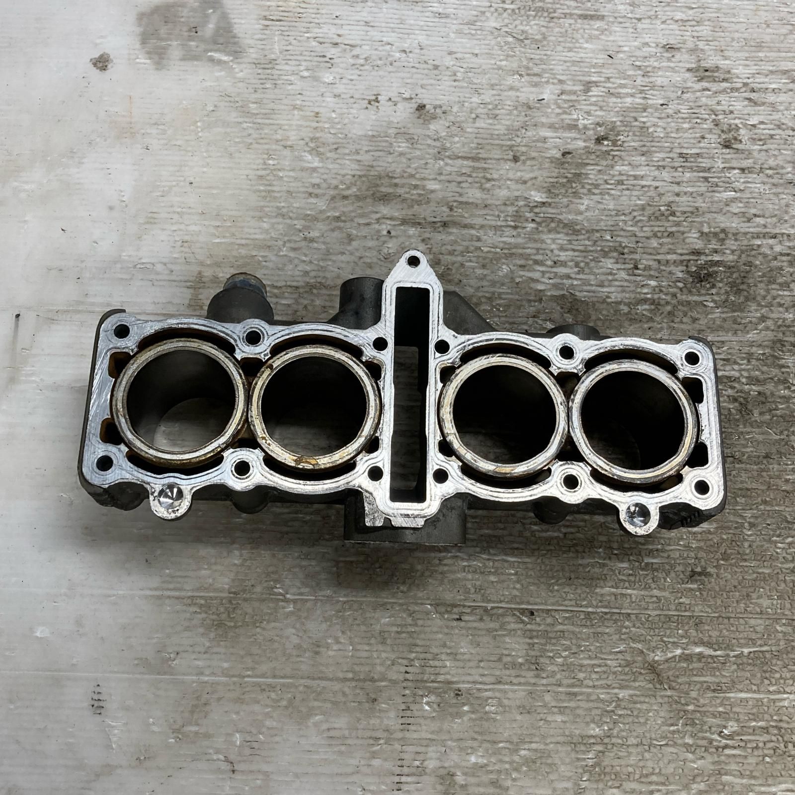 SUZUKI バンディット250 GJ74A シリンダー スズキ