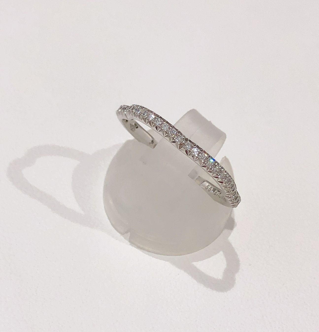 シャネル K18WG ダイヤ カメリア フルエタニティ リング(指輪) #56 シャネル CHANEL カメリア フルエタニティ ダイヤモンド リング