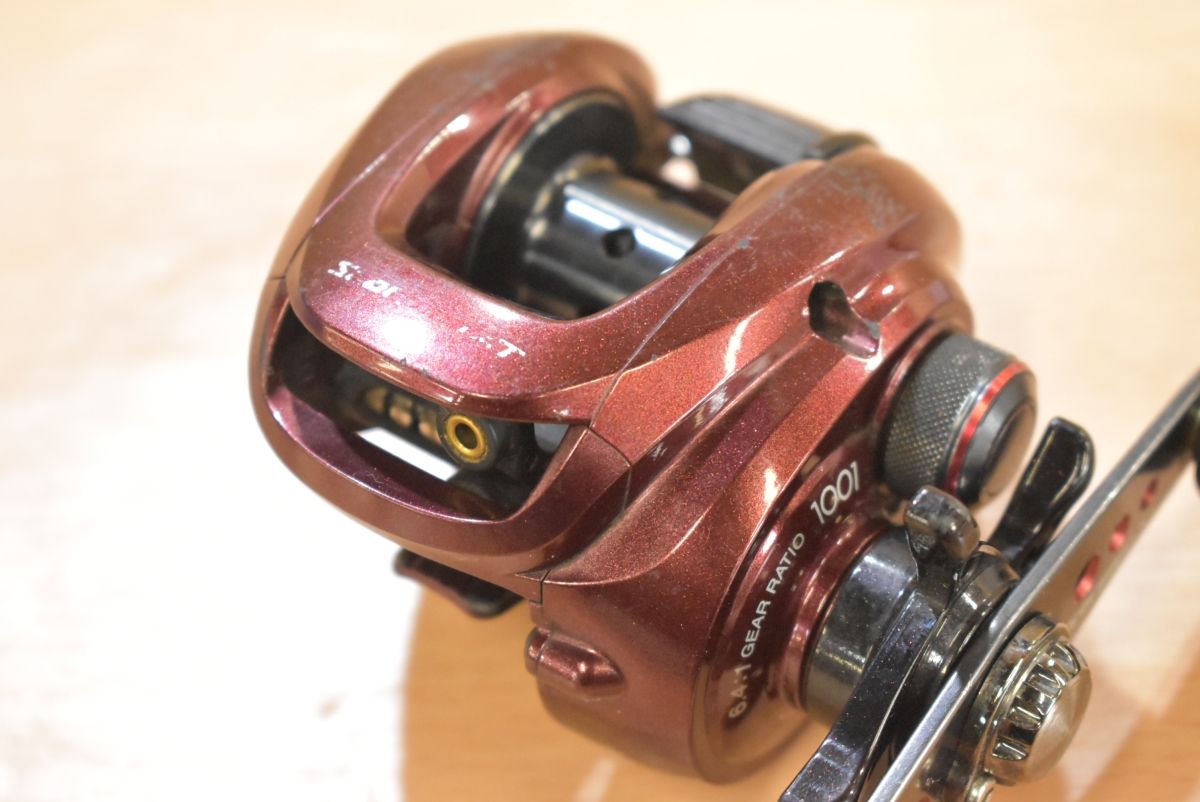 SLASH CODE-ZERO HG LH ベイトリール ブラック/パープル H.B