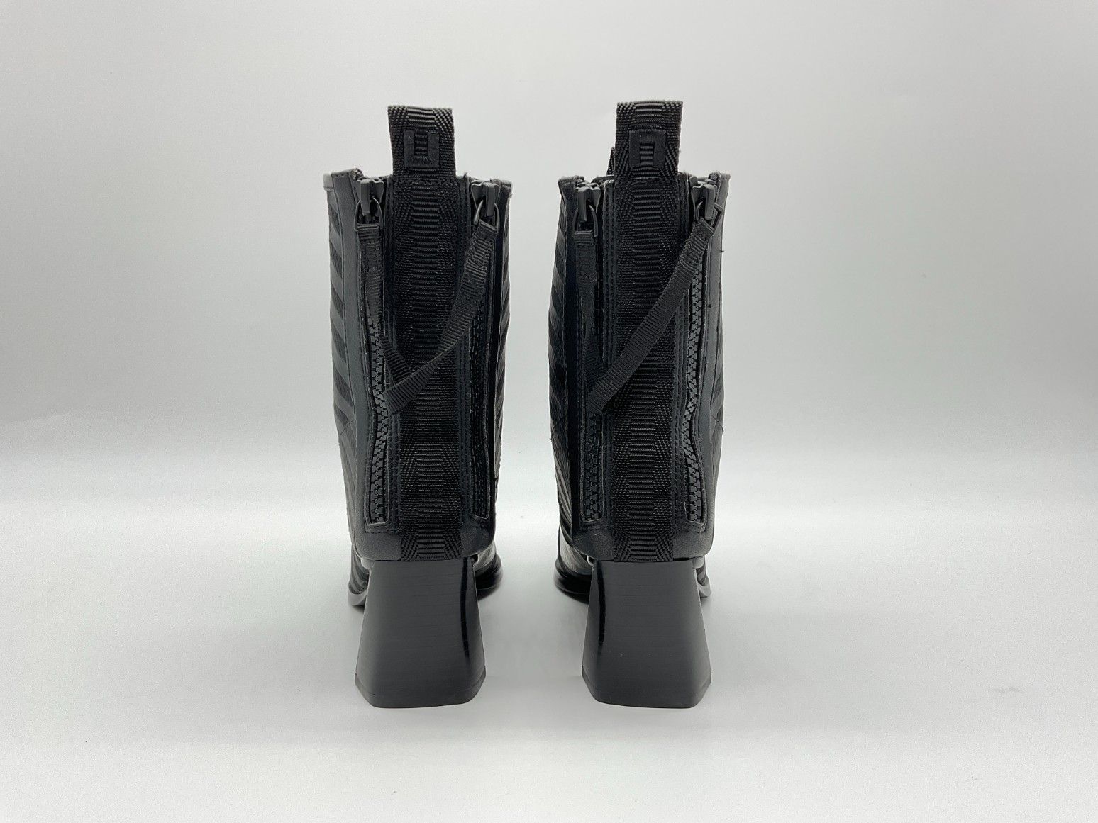 【未使用】UNITED NUDE Molten Calli Mid ブーツ 35 未使用 UNITED NUDE ユナイテッド ヌード 35 ブラック Molten