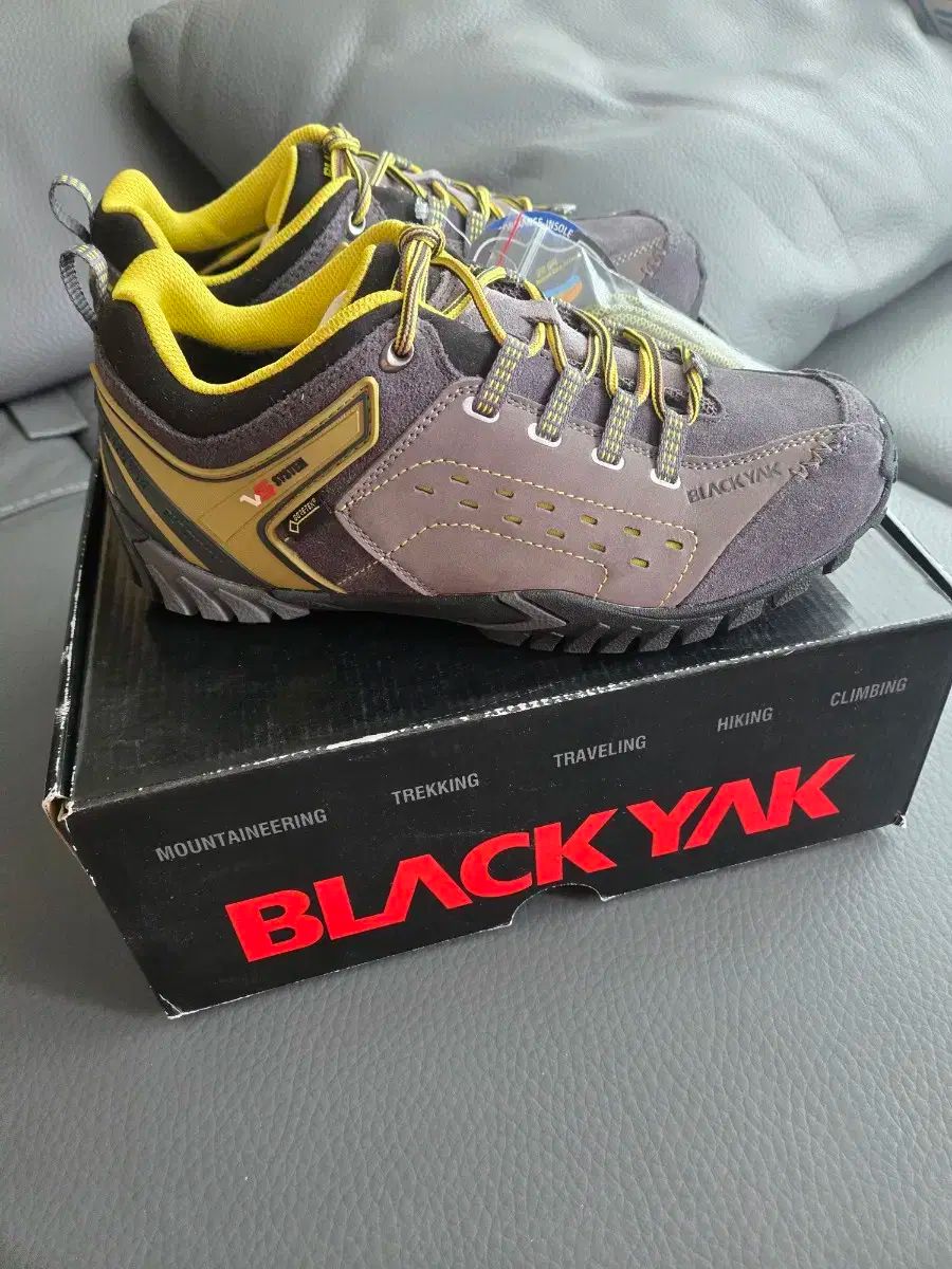 BLACK YAK ブラックヤク Yorkshire II GTX ＃ 1 A GORE-TEX ゴアテックス 登山靴