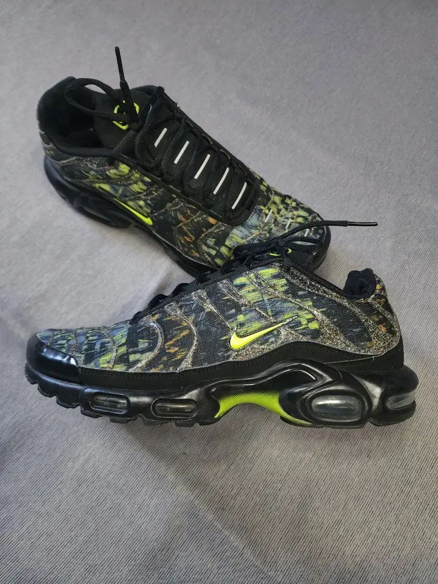 NIKE(ナイキ) エアマックスプラス 持続した ボルト 280 サイズ