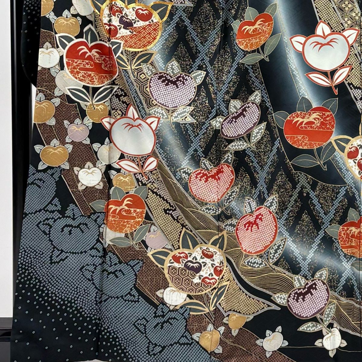 振袖 身丈163cm 裄丈66cm M 袷 橘 亀甲 金糸 金彩 黒 正絹